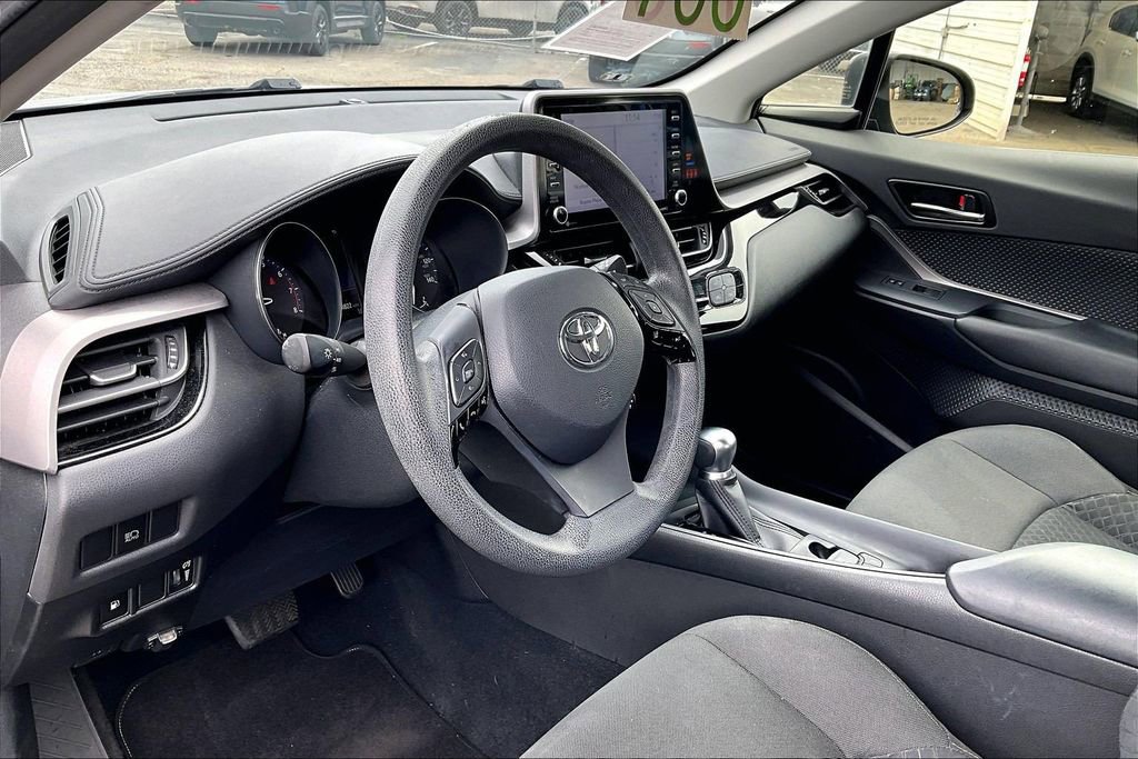Used 2021 Toyota C-HR LE FWD image 9