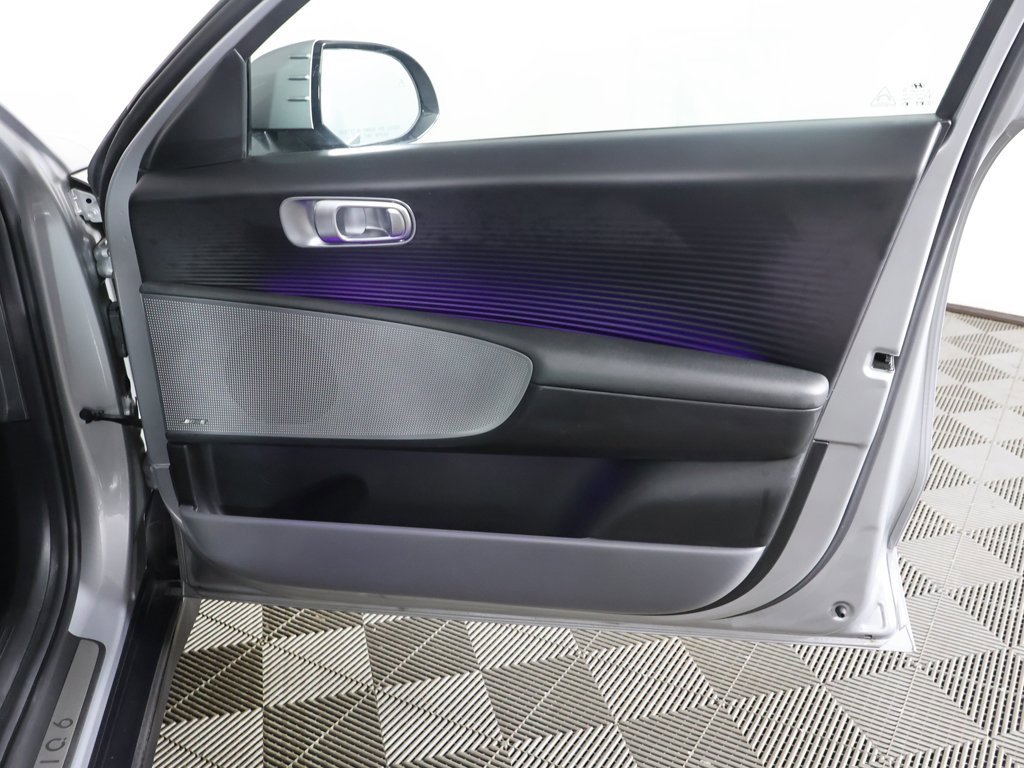 Used 2023 Hyundai Ioniq 6 Limited image 26