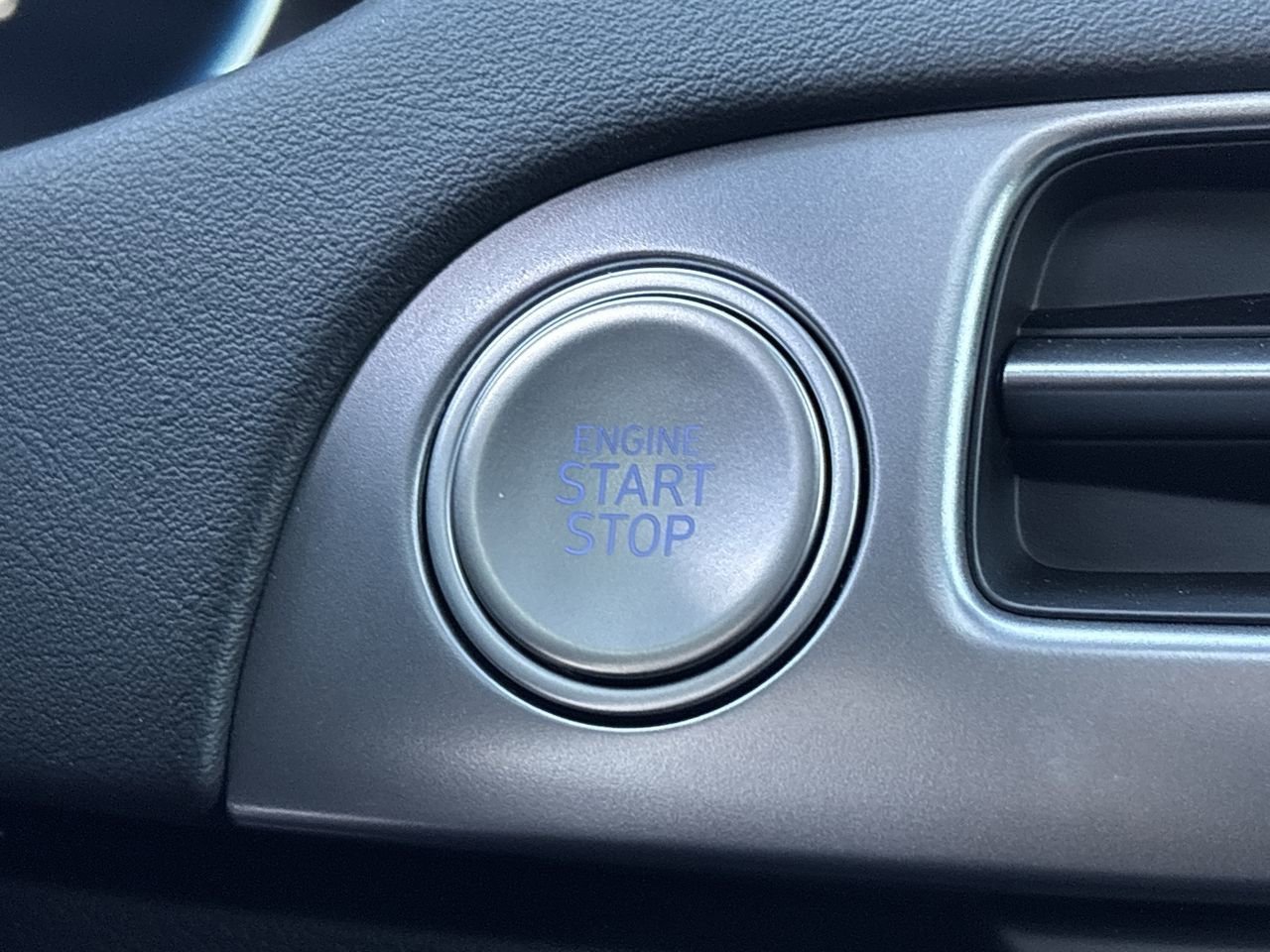 Used 2023 Hyundai Palisade Limited w/ Cargo Package image 24