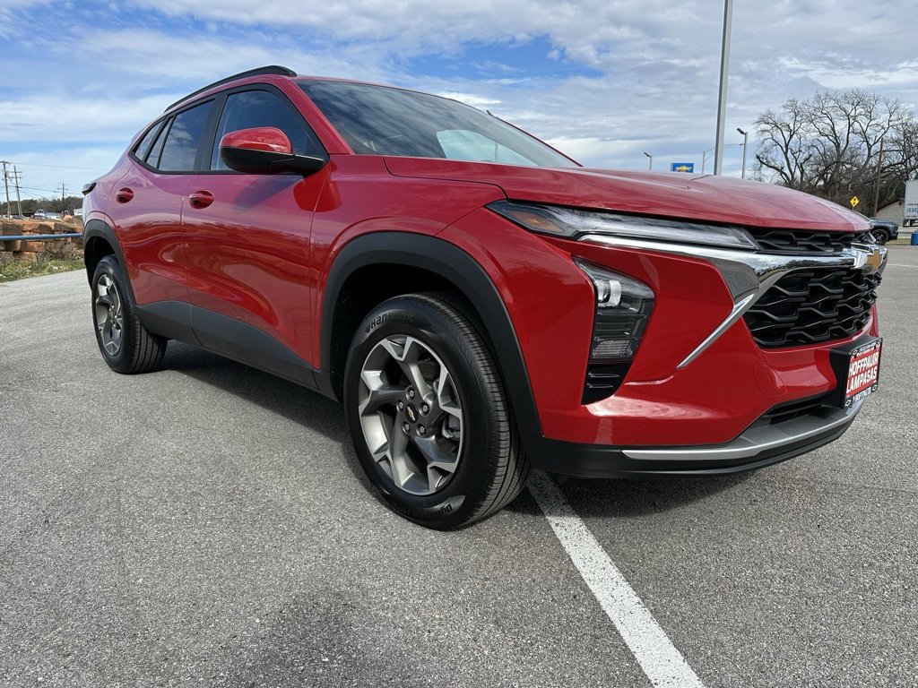 New 2026 Chevrolet Trax LT image 4