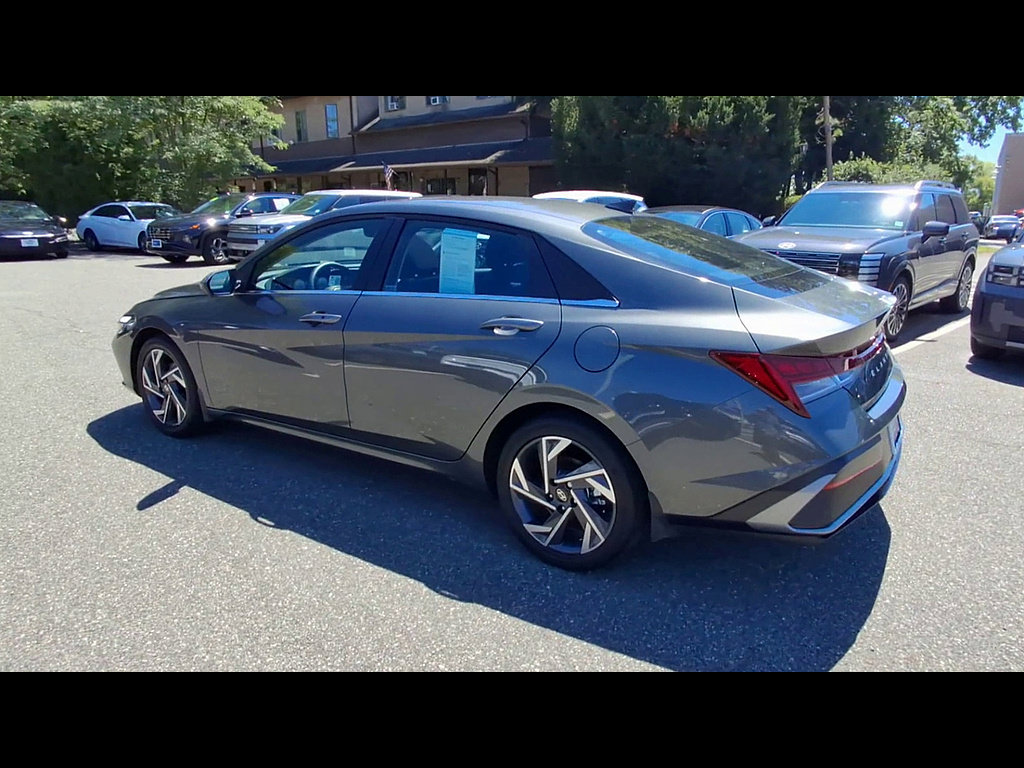 Certified 2025 Hyundai Elantra SEL FWD image 6