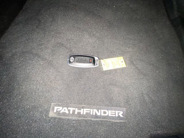 Used 2024 Nissan Pathfinder Platinum w/ Cargo Package AWD/4WD image 32