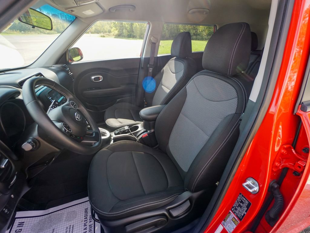 Used 2017 Kia Soul + w/ Designer's Package image 13