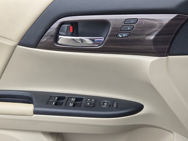 Used 2017 Honda Accord EX-L image 26