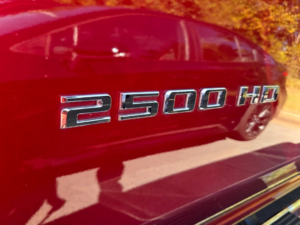 Used 2022 Chevrolet Silverado 2500 High Country w/ Z71 Off-Road Package AWD/4WD image 6