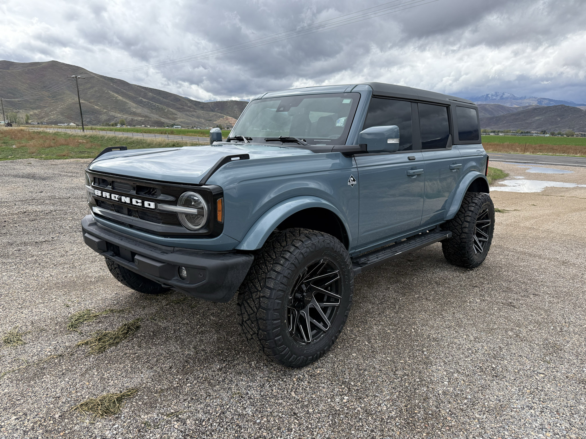 Used 2021 Ford Bronco Outer Banks AWD/4WD image 3