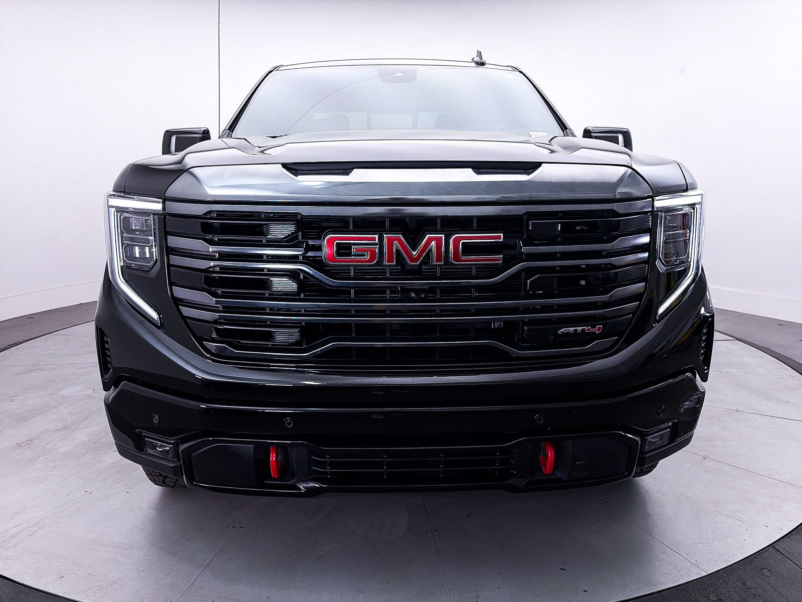 Used 2024 GMC Sierra 1500 AT4 w/ Technology Package AWD/4WD image 13