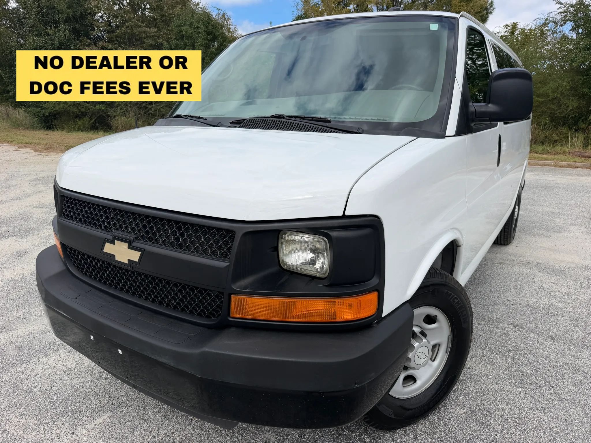 Used 2014 Chevrolet Express 2500 LS RWD image 1