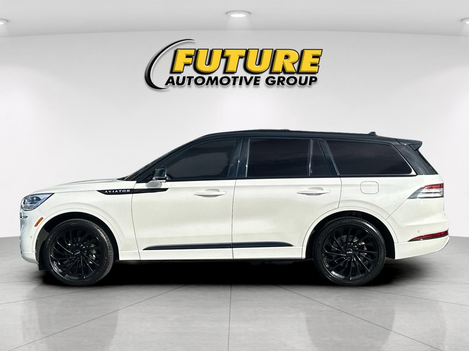 Certified 2023 Lincoln Aviator Black Label AWD/4WD image 6