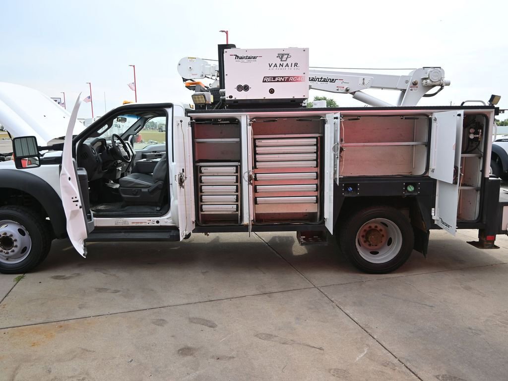 Used 2016 Ford F550 2WD Regular Cab Super Duty image 19