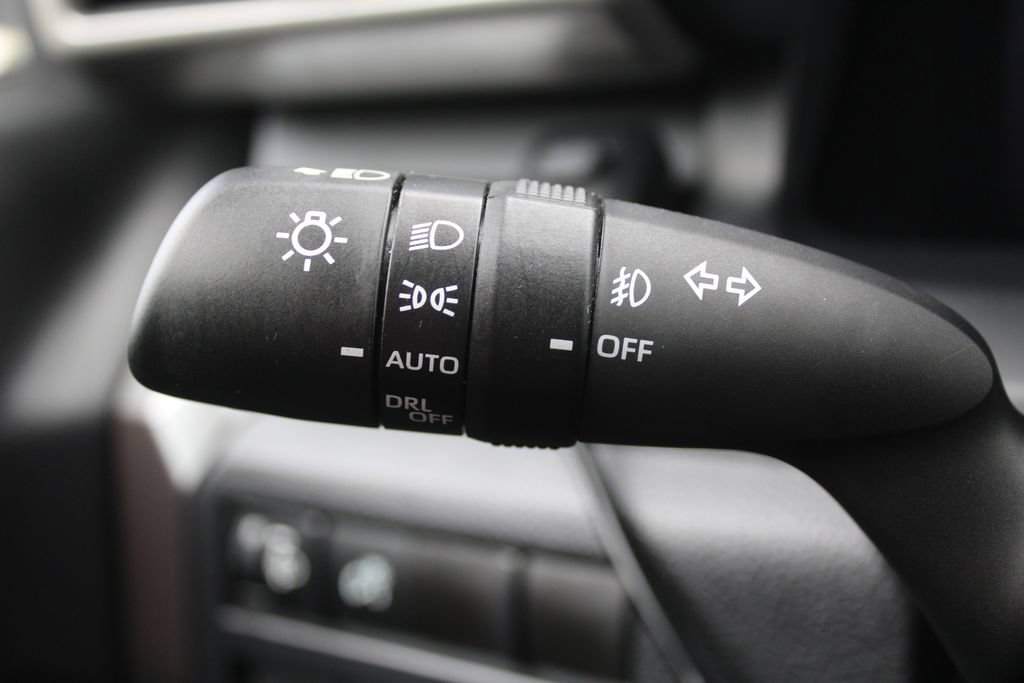 Used 2024 Toyota Tacoma TRD Sport AWD/4WD image 35