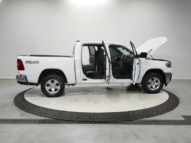 Used 2025 RAM 1500 Big Horn AWD/4WD image 17