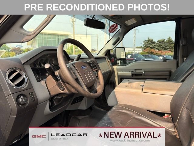 Used 2015 Ford F250 XLT w/ XLT Premium Package AWD/4WD image 16