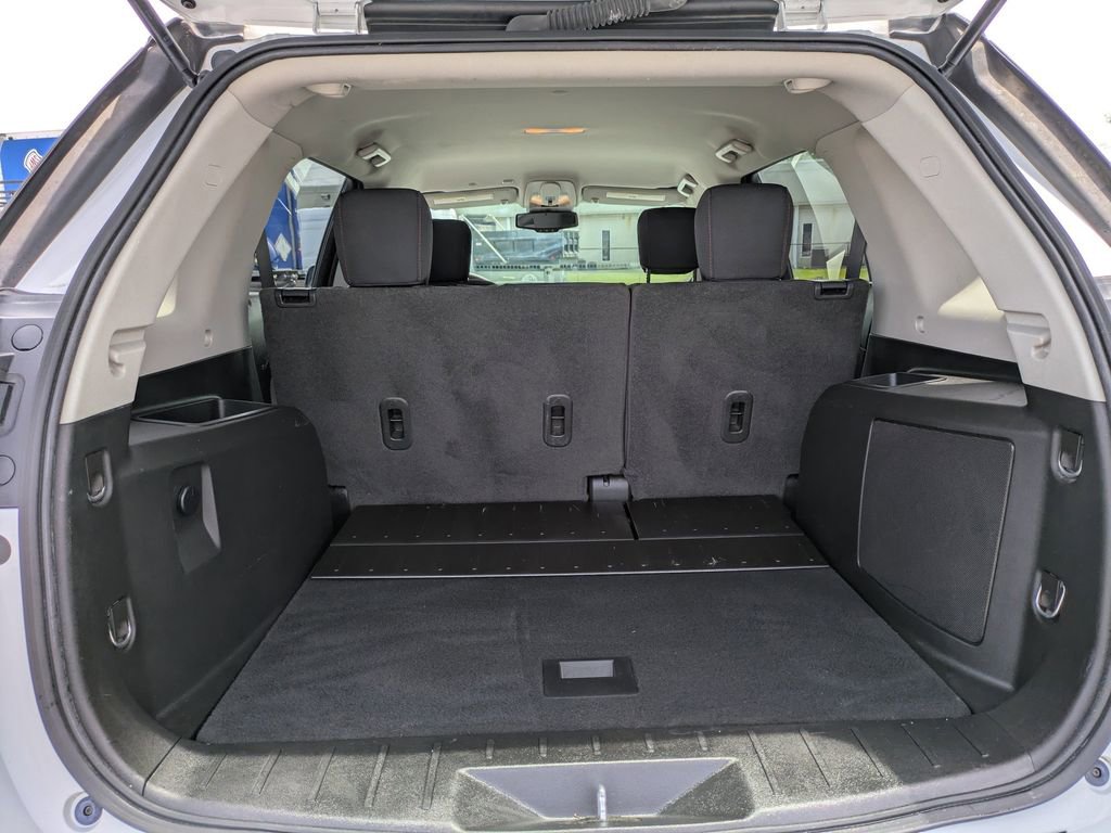 Used 2017 GMC Terrain SLE FWD image 12