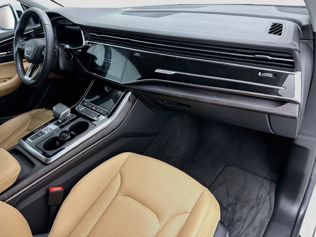 Used 2023 Audi Q8 Premium Plus w/ Premium Plus Package AWD/4WD image 16