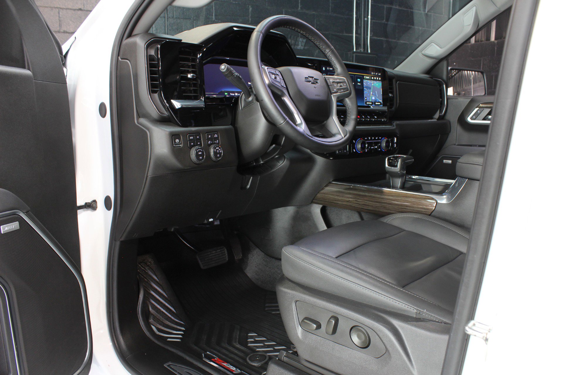 Used 2025 Chevrolet Silverado 1500 RST w/ RST All Star Premium Package image 35