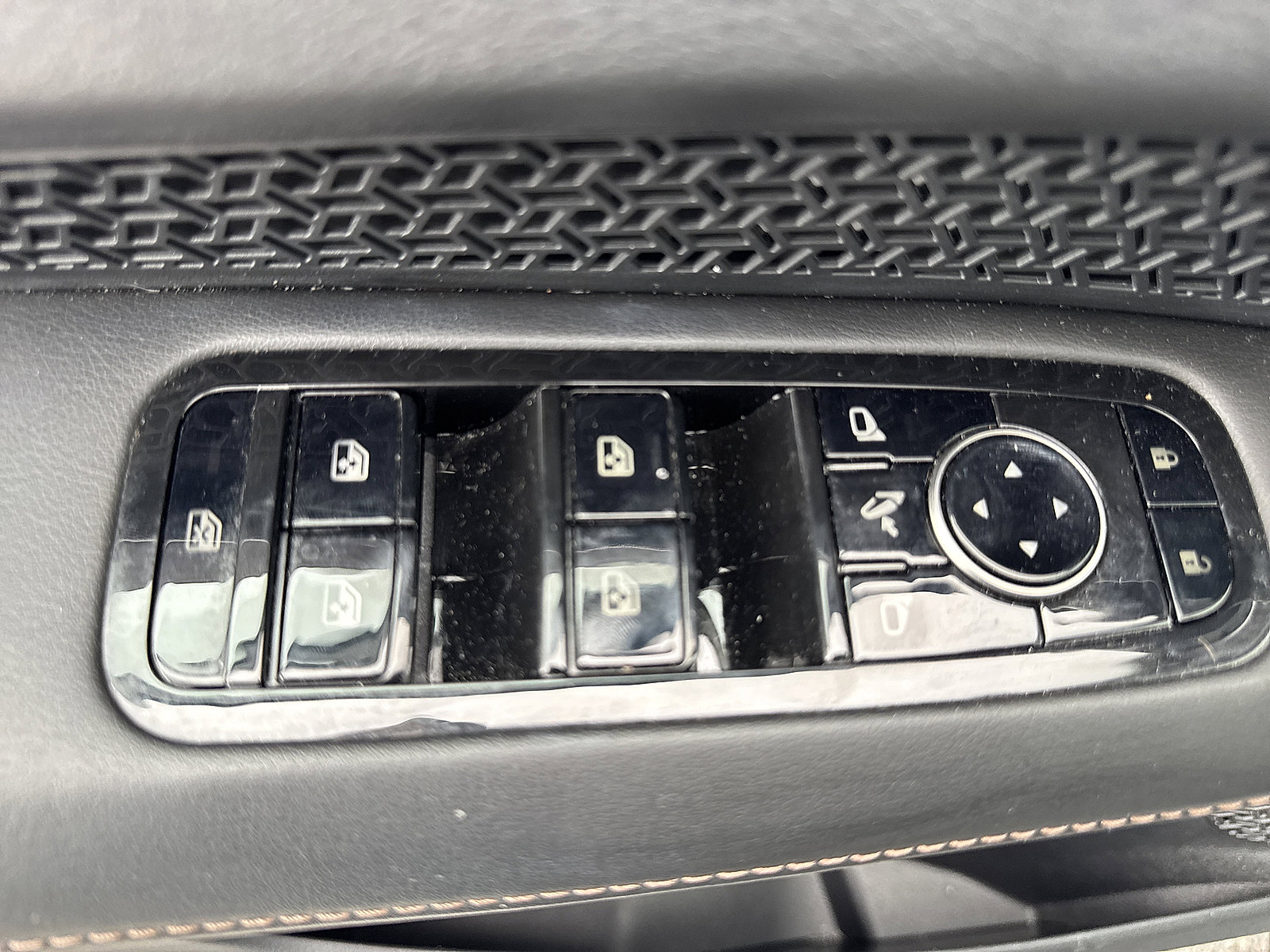 Certified 2023 Nissan Ariya AWD image 13