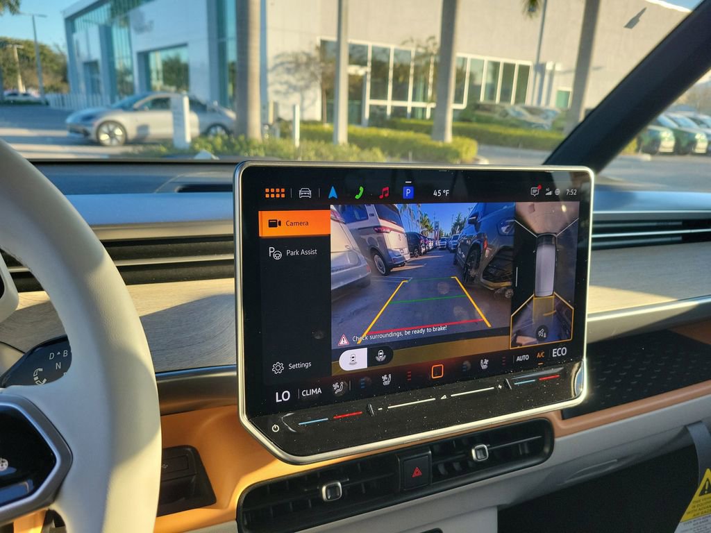 New 2025 Volkswagen ID. Buzz 1st Edition image 12