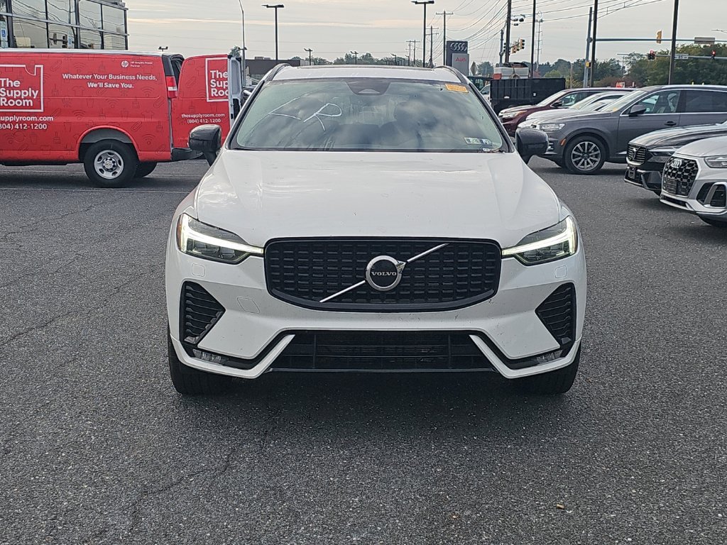 Used 2024 Volvo XC60 B5 Core w/ Protection Package Premier AWD/4WD image 17