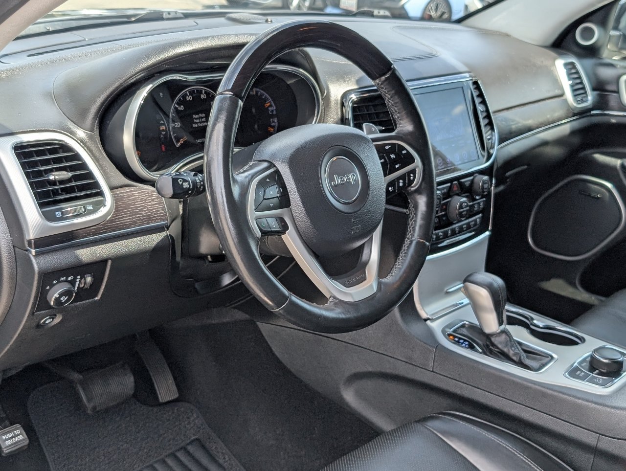 Used 2019 Jeep Grand Cherokee Summit AWD/4WD image 14
