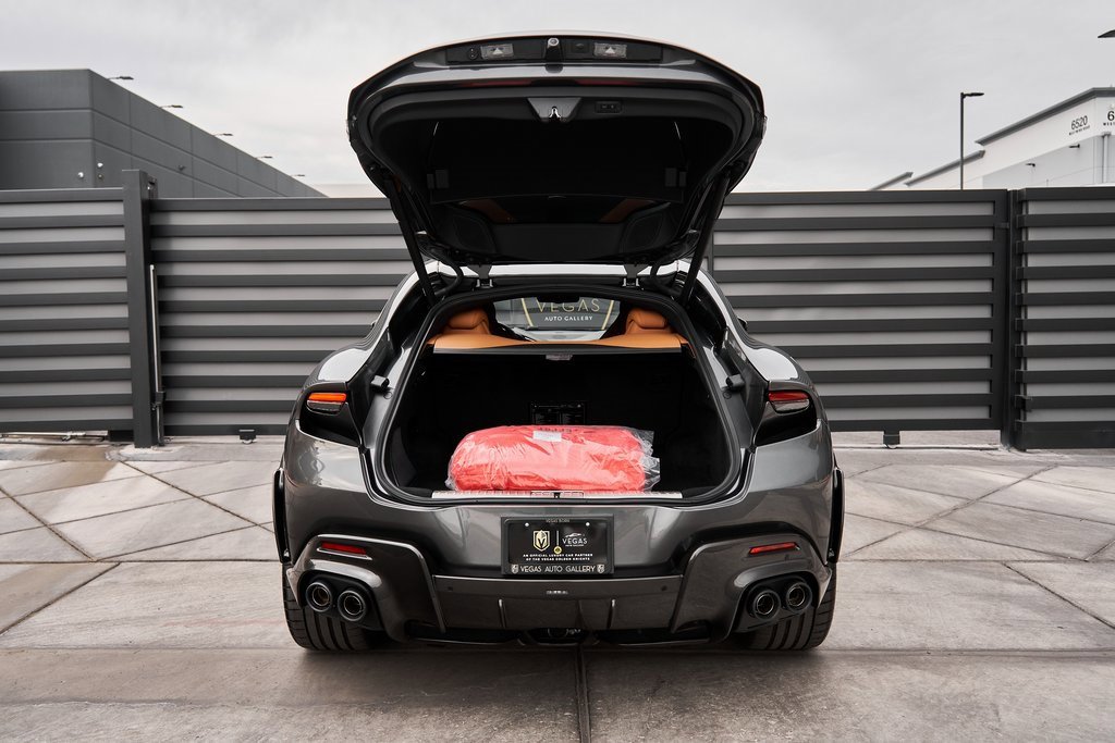 Used 2025 Ferrari Purosangue image 21