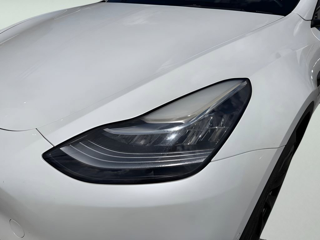 Used 2022 Tesla Model Y Long Range AWD/4WD image 9