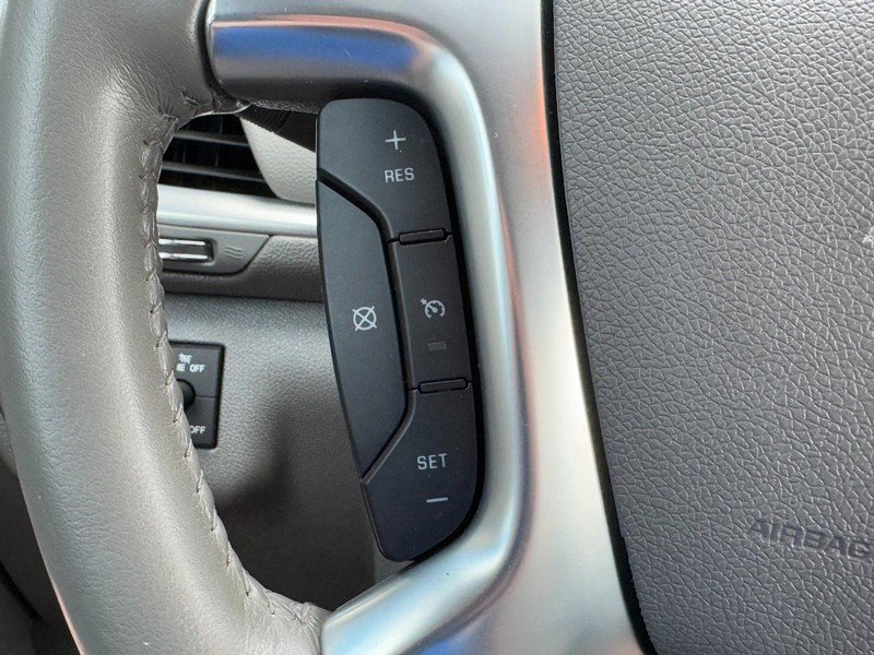 Used 2016 Chevrolet Traverse LT w/ Style and Technology Package image 17