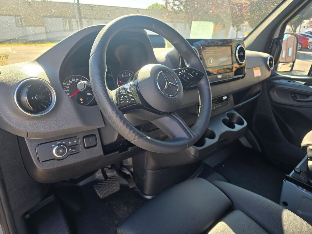 New 2026 Mercedes-Benz Sprinter 2500 image 11