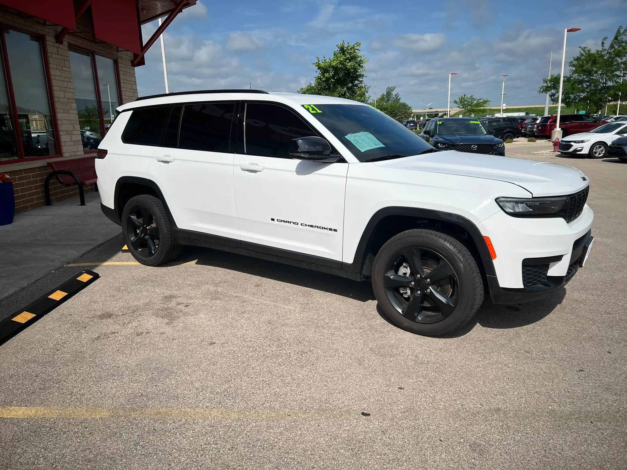 Used 2021 Jeep Grand Cherokee L Laredo AWD/4WD image 3