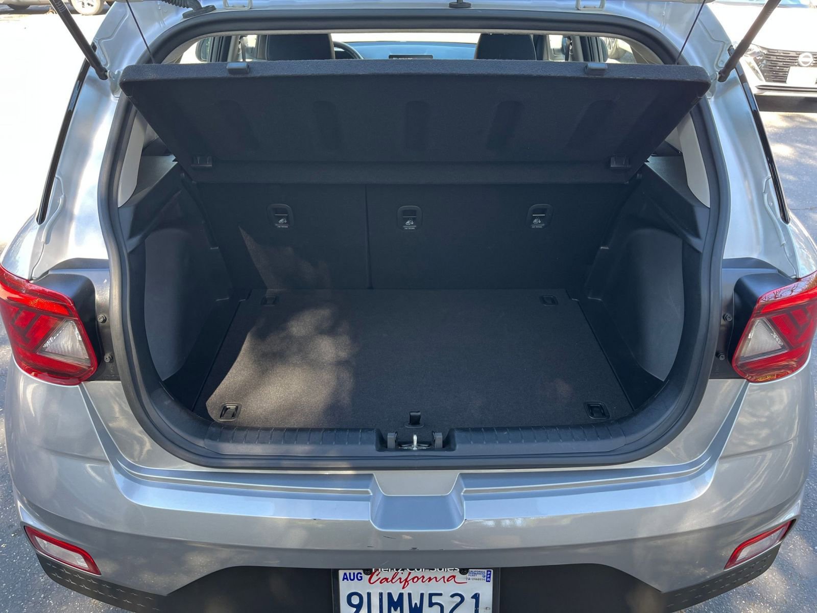 Used 2025 Hyundai Venue SEL image 30