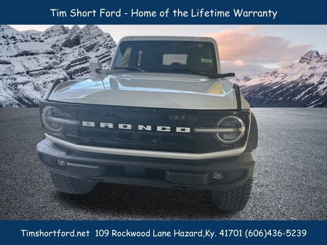 New 2025 Ford Bronco Outer Banks image 2