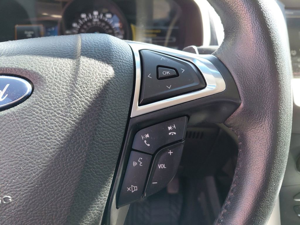 Used 2015 Ford Edge SEL w/ Equipment Group 201A image 28