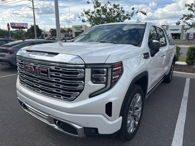 Used 2023 GMC Sierra 1500 Denali AWD/4WD image 3
