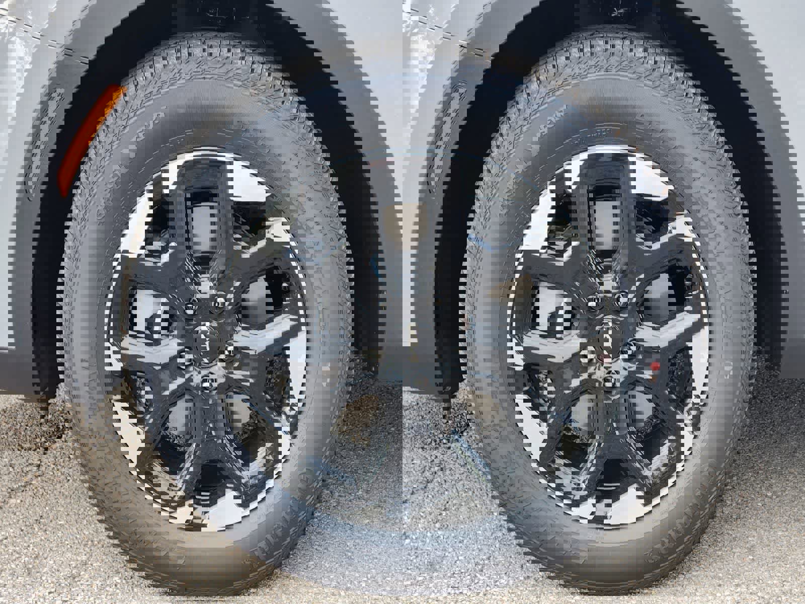 New 2026 Kia Sorento S w/ S Panoramic Sunroof Package FWD image 9