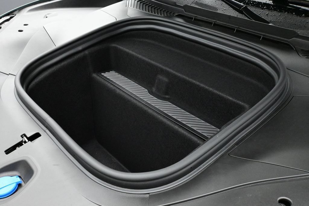 New 2026 Porsche Cayenne Electric AWD/4WD image 16
