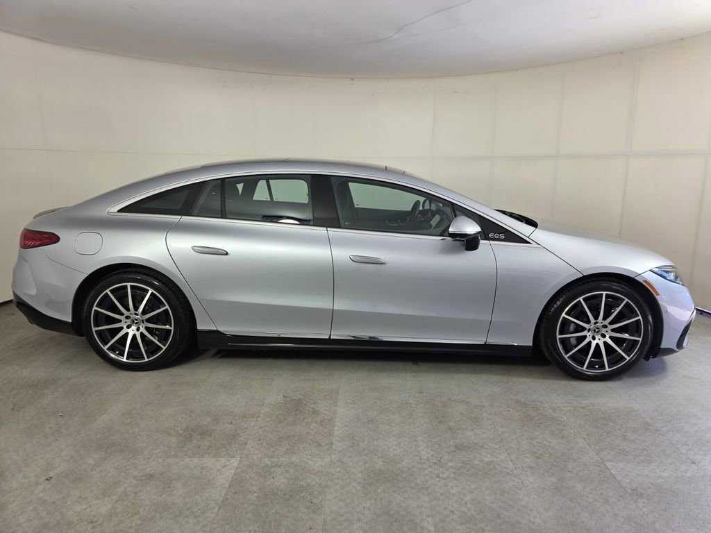 Certified 2022 Mercedes-Benz EQS 450+ Sedan image 3