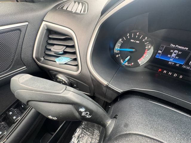 Used 2016 Ford Edge SEL FWD image 25