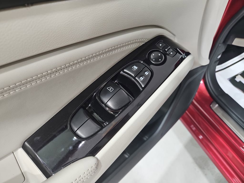 Used 2023 Nissan Altima 2.5 SL FWD image 12
