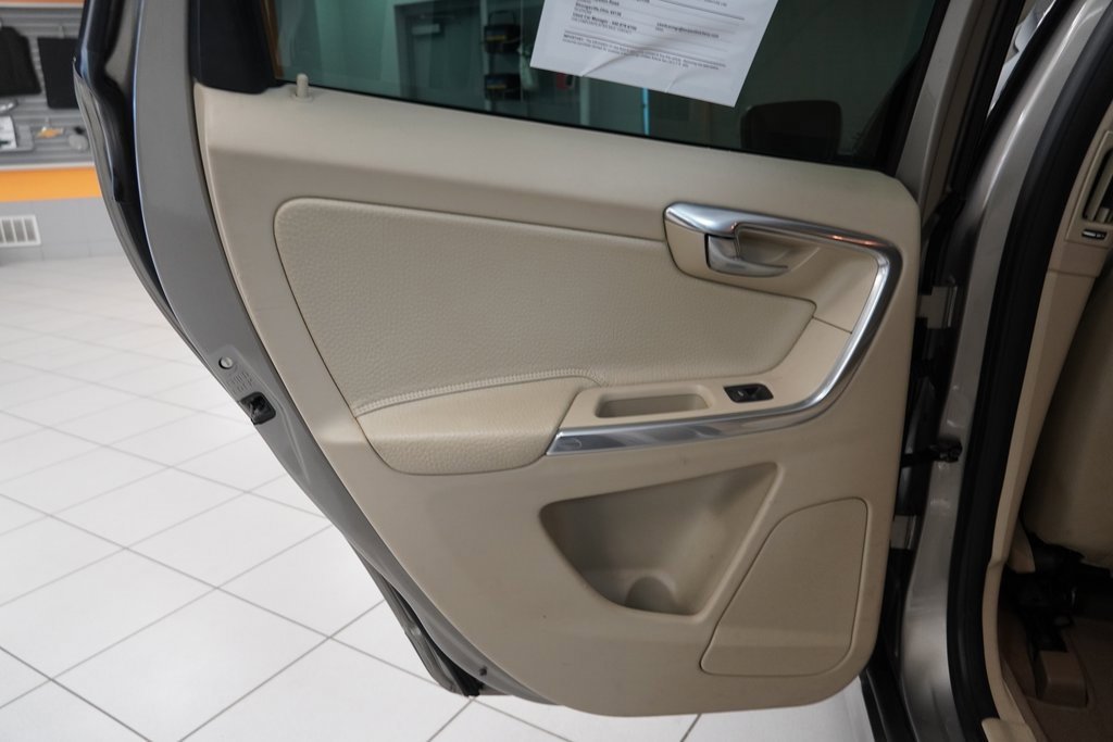 Used 2014 Volvo XC60 T6 image 22