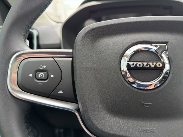New 2026 Volvo XC40 B5 Plus w/ Protection Package Premier AWD/4WD image 23