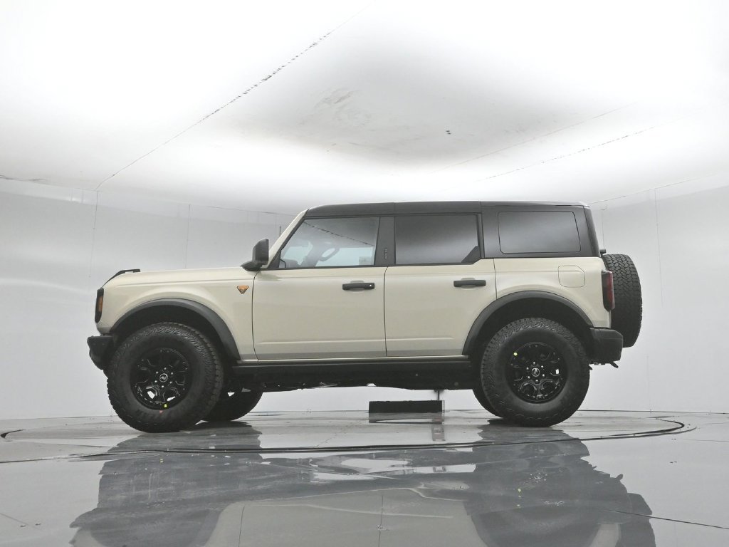 New 2026 Ford Bronco Badlands w/ Wildtrak Package AWD/4WD image 7