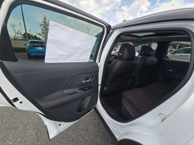 New 2025 Nissan Kicks SR w/ SR Premium Package image 17