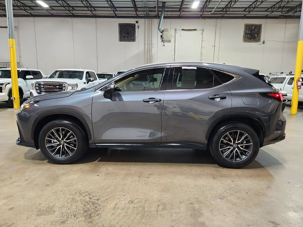 Used 2025 Lexus NX 250 FWD w/ Premium Package image 7