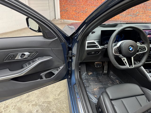 Used 2026 BMW 330i Sedan w/ M Sport Package RWD image 9
