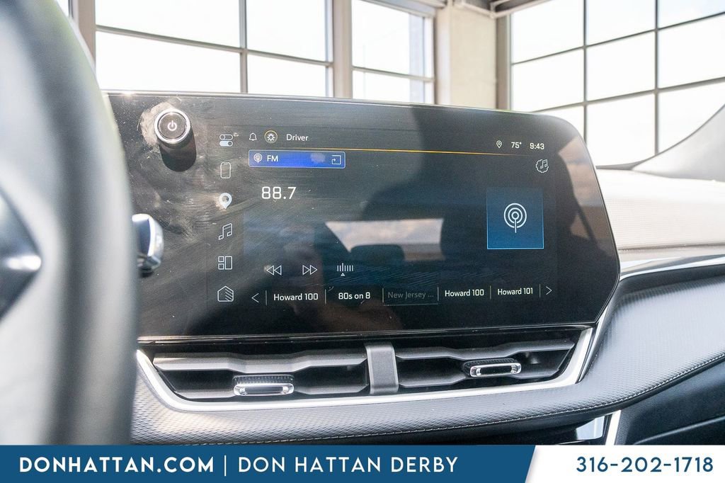 Used 2025 Chevrolet Equinox LT FWD image 7