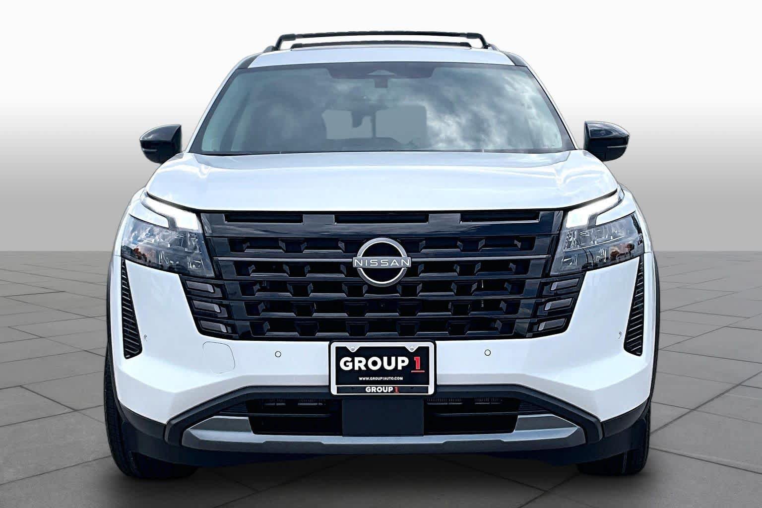 New 2026 Nissan Pathfinder SL FWD image 3