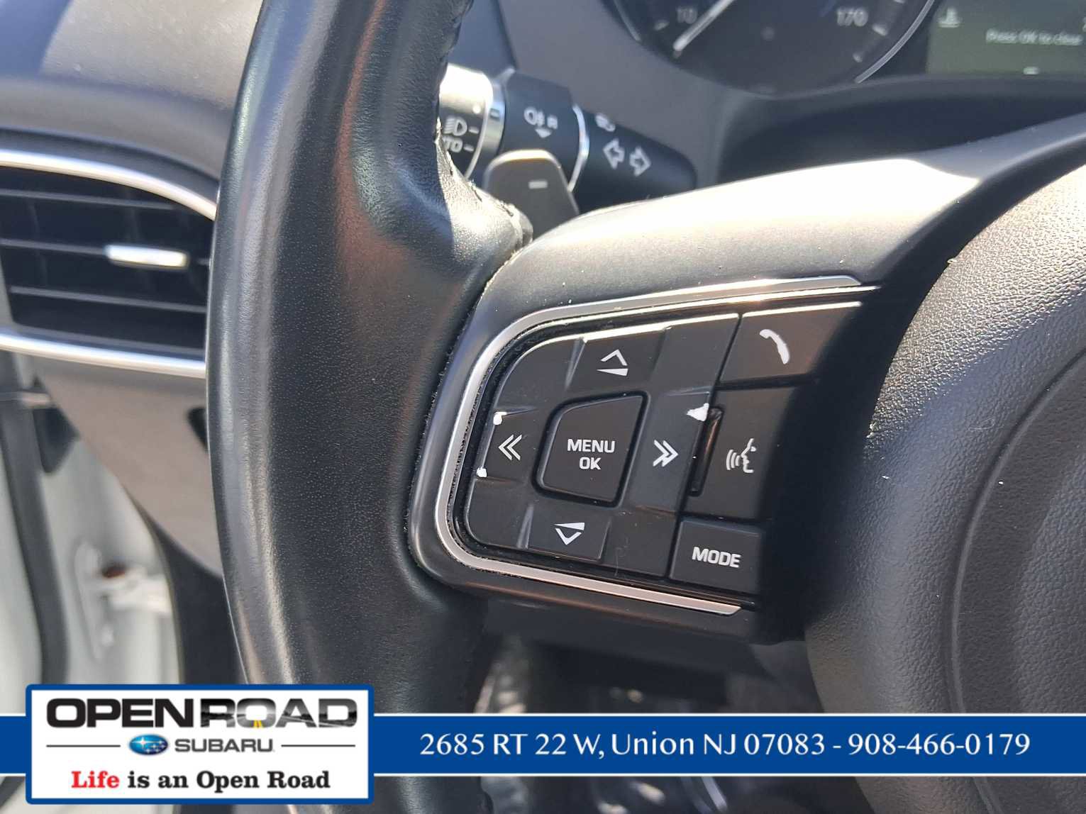 Used 2020 Jaguar F-PACE Premium image 22