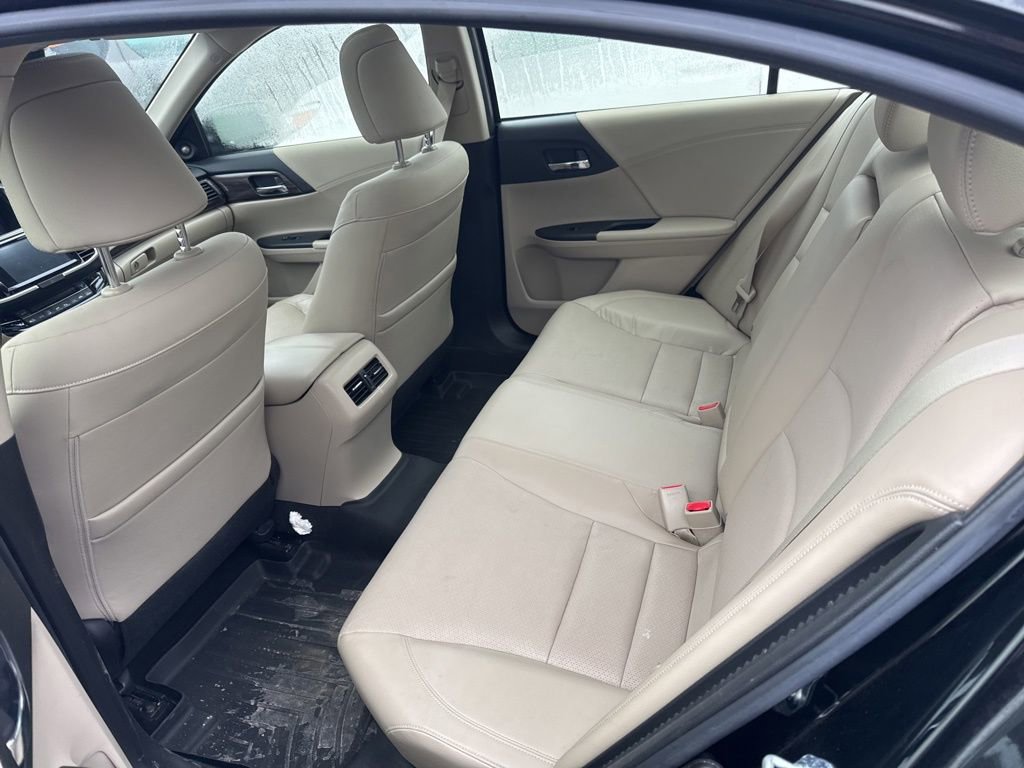Used 2017 Honda Accord EX-L image 10