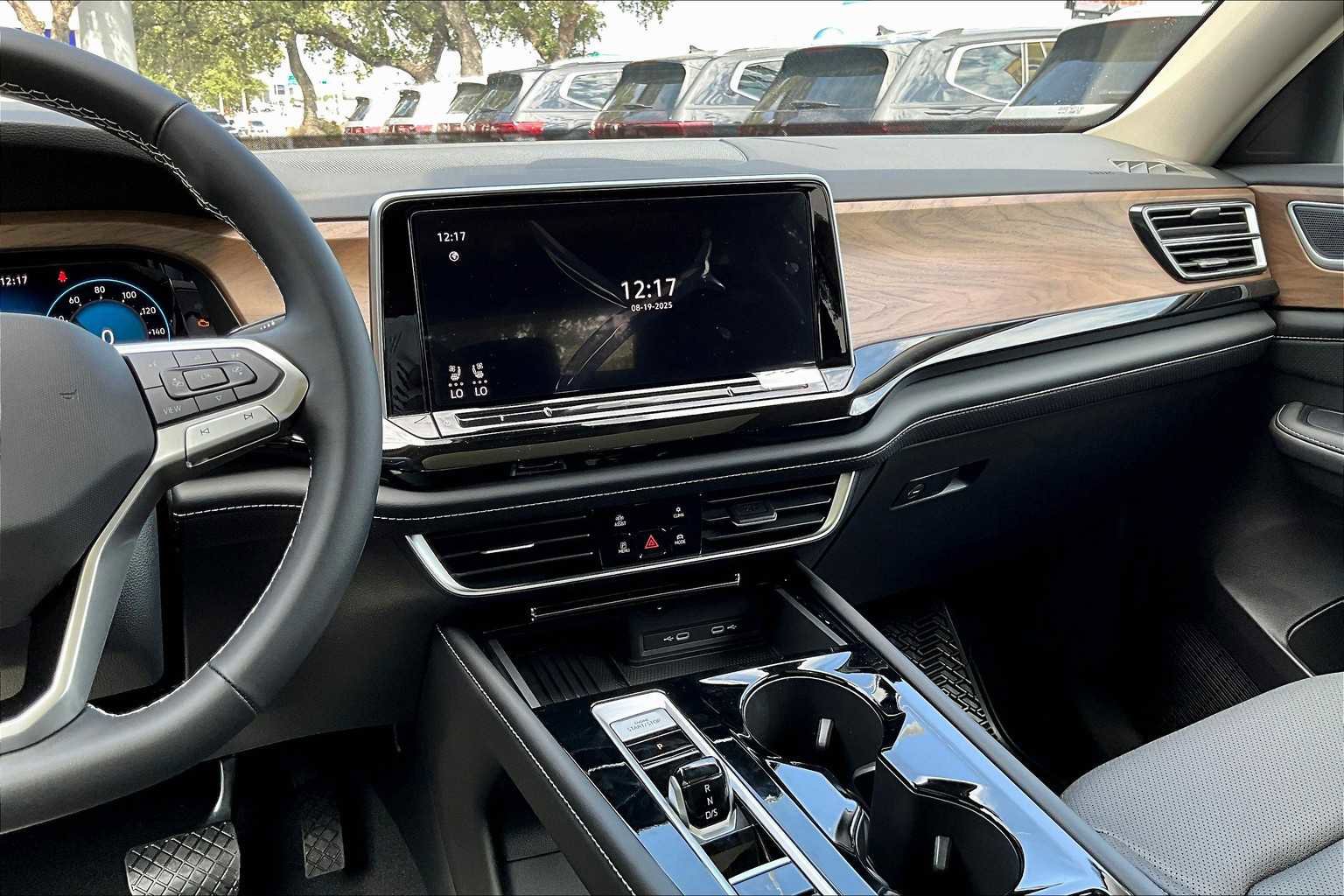 New 2026 Volkswagen Atlas SE image 6