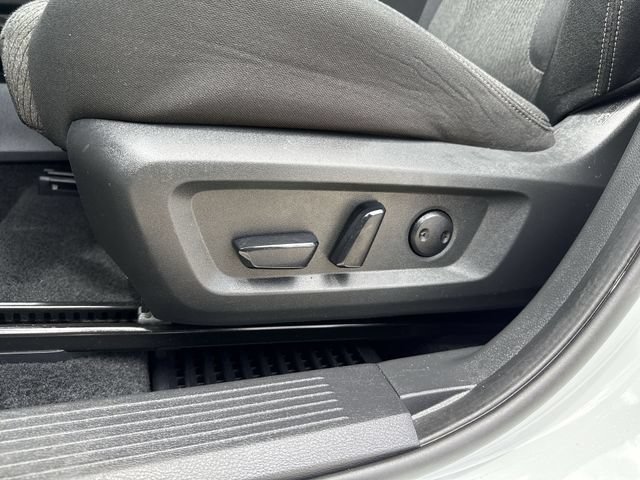 Used 2024 Nissan Rogue SV FWD image 19